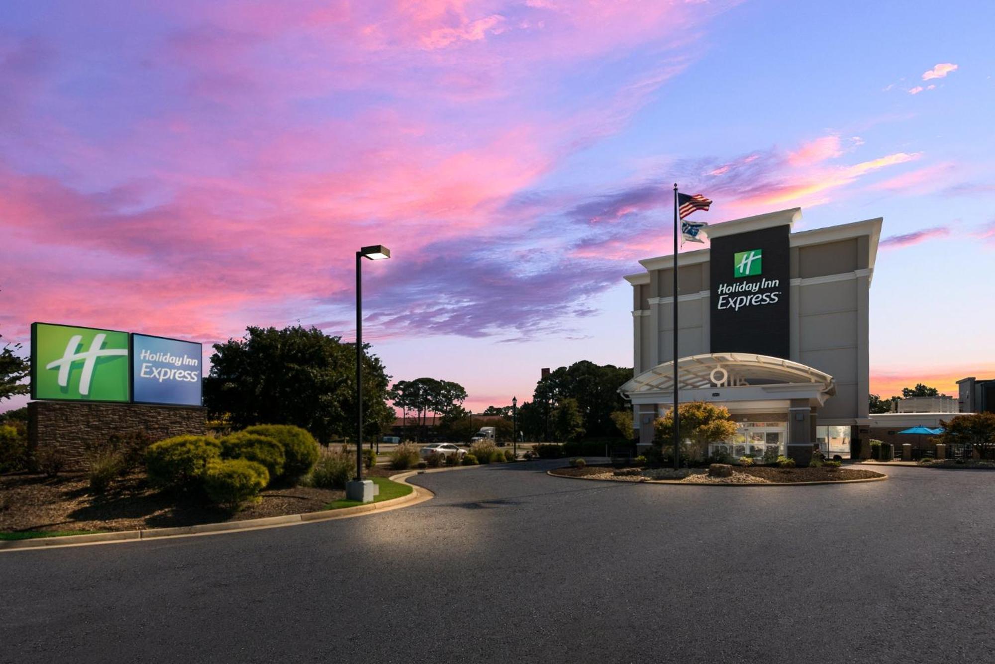 Holiday Inn Express Hotels- Hampton By Ihg Экстерьер фото