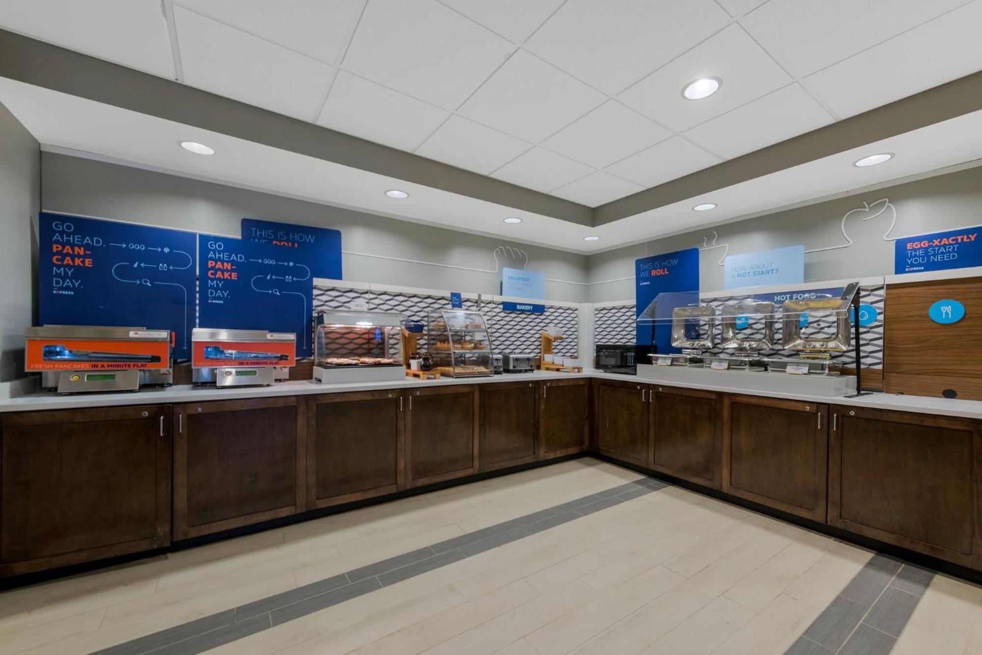 Holiday Inn Express Hotels- Hampton By Ihg Экстерьер фото