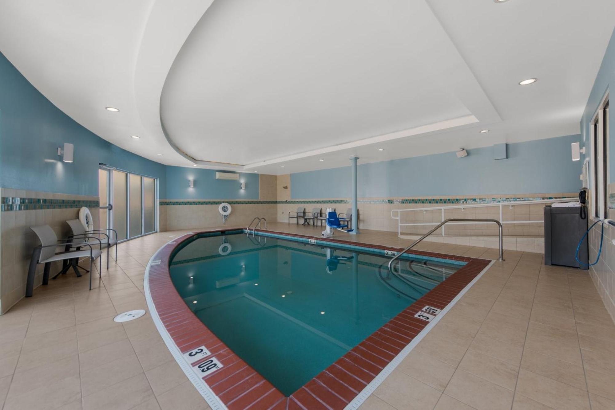 Holiday Inn Express Hotels- Hampton By Ihg Экстерьер фото